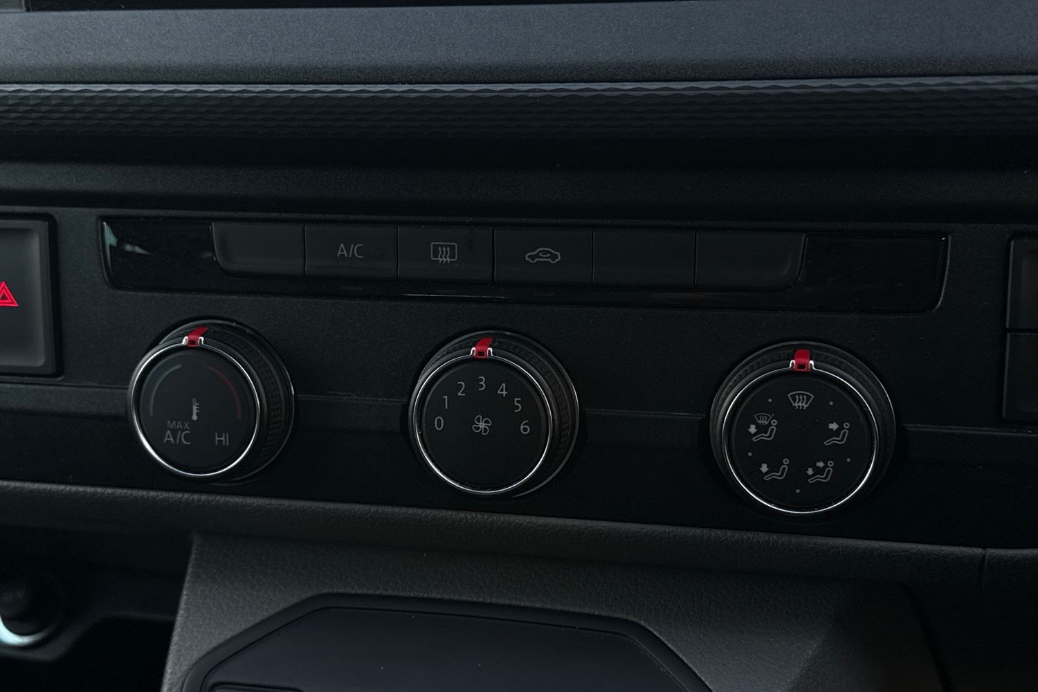 Used Volkswagen Transporter 2024 for sale - 76805355: Photo 18