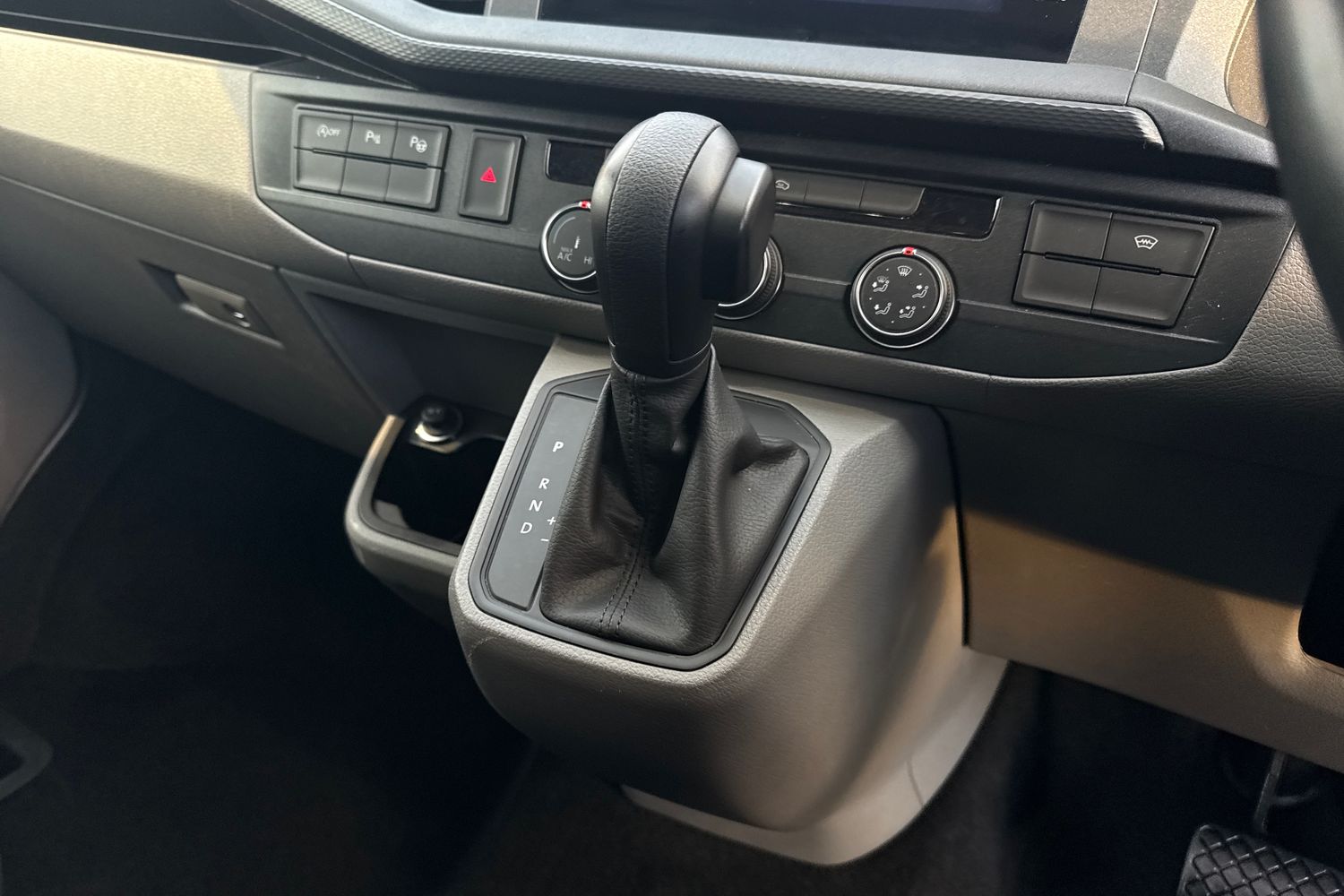 Used Volkswagen Transporter 2024 for sale - 76805355: Photo 19