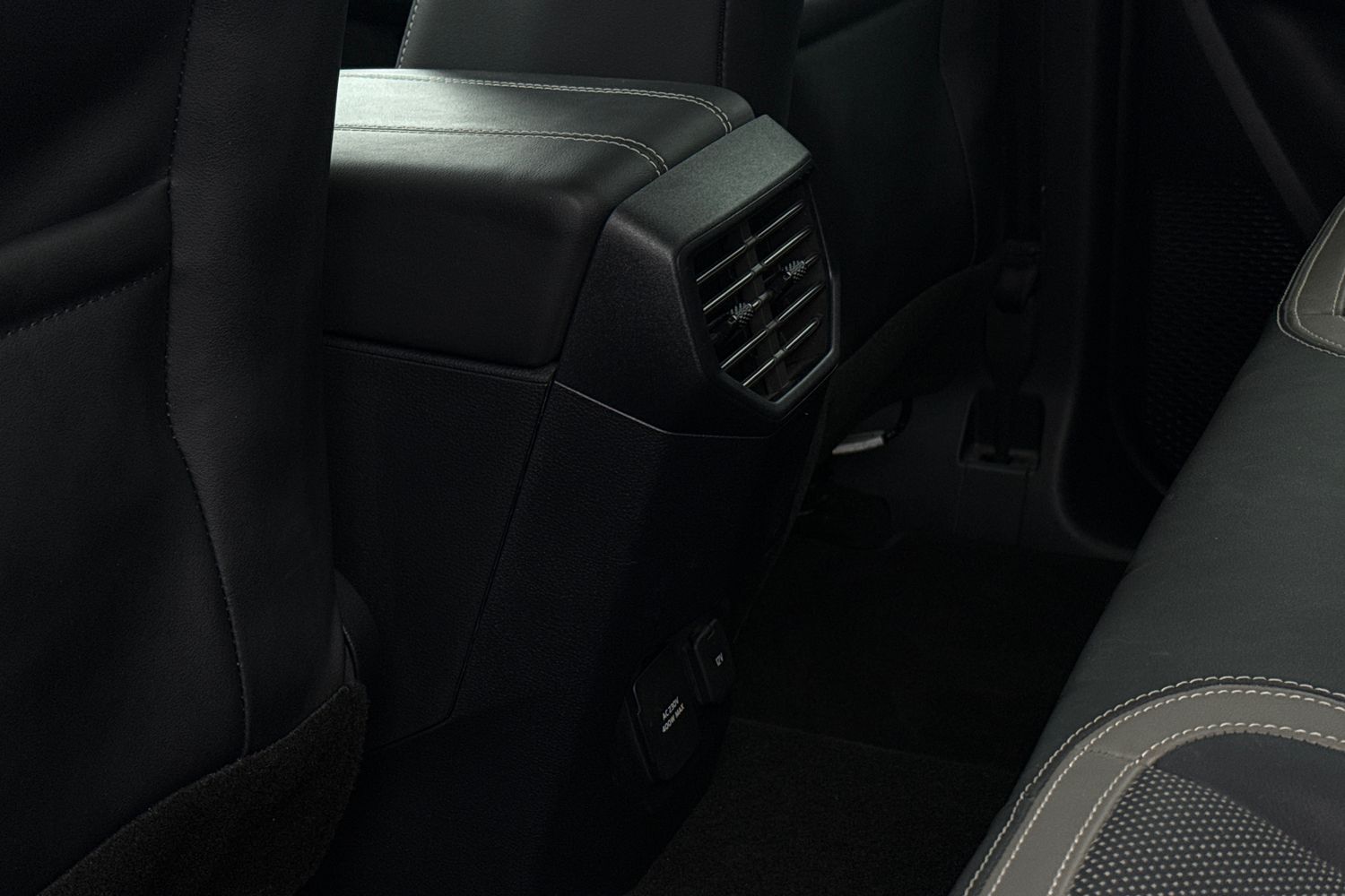 Used Volkswagen Amarok 2024 for sale - 77516955: Photo 31