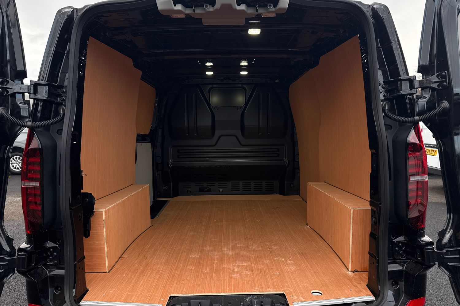 Used Volkswagen Transporter 2025 for sale - 77458868: Photo 9