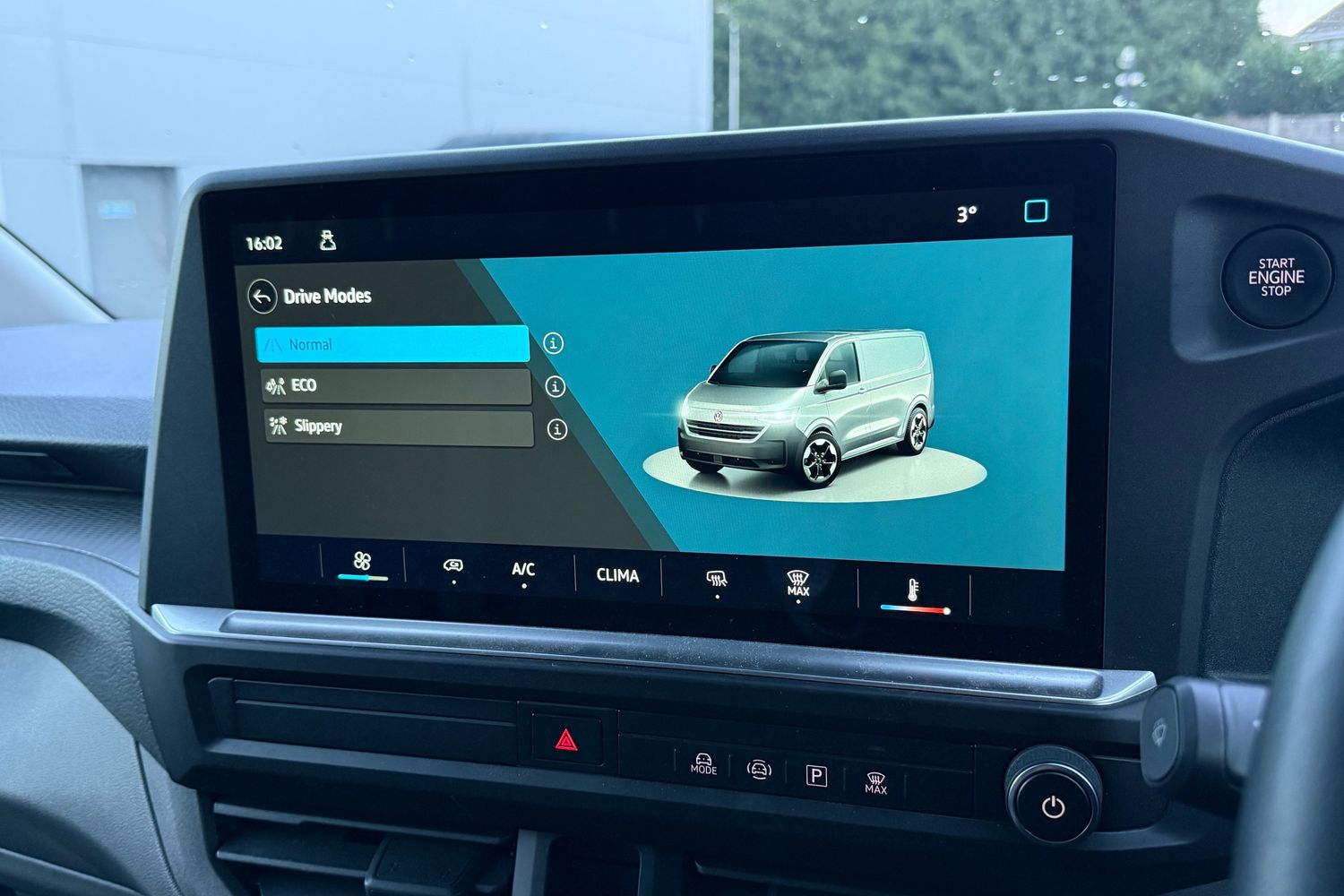 Used Volkswagen Transporter 2025 for sale - 77890606: Photo 37