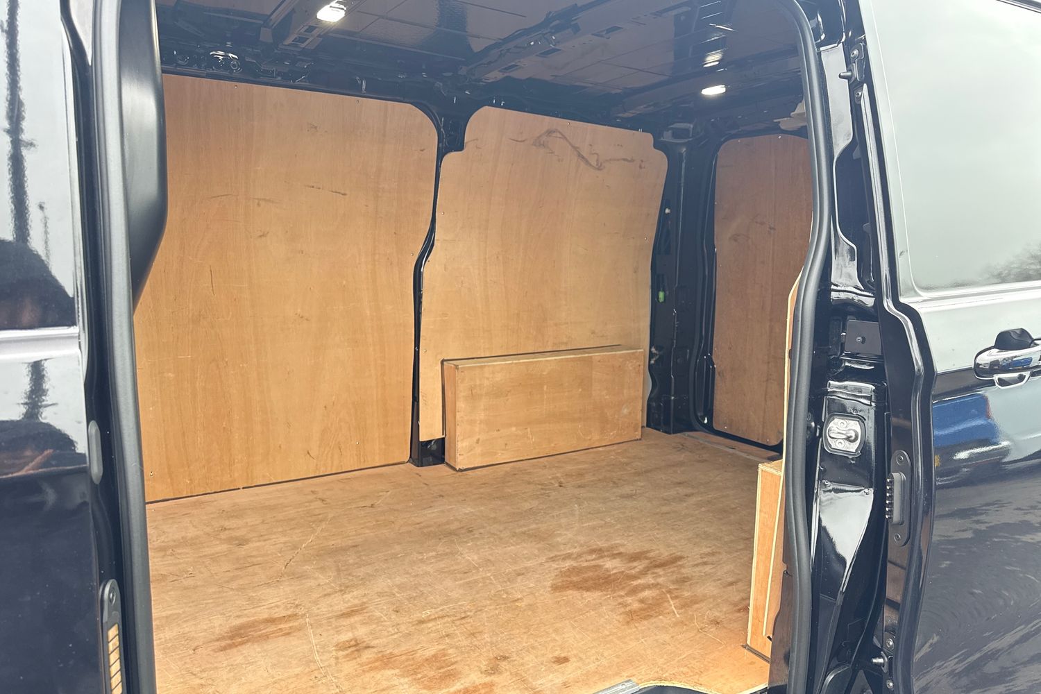 Used Volkswagen Transporter 2025 for sale - 78052639: Photo 14