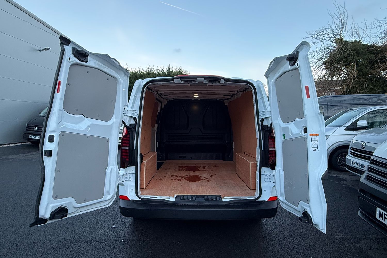 Used Volkswagen Transporter 2025 for sale - 77135360: Photo 32