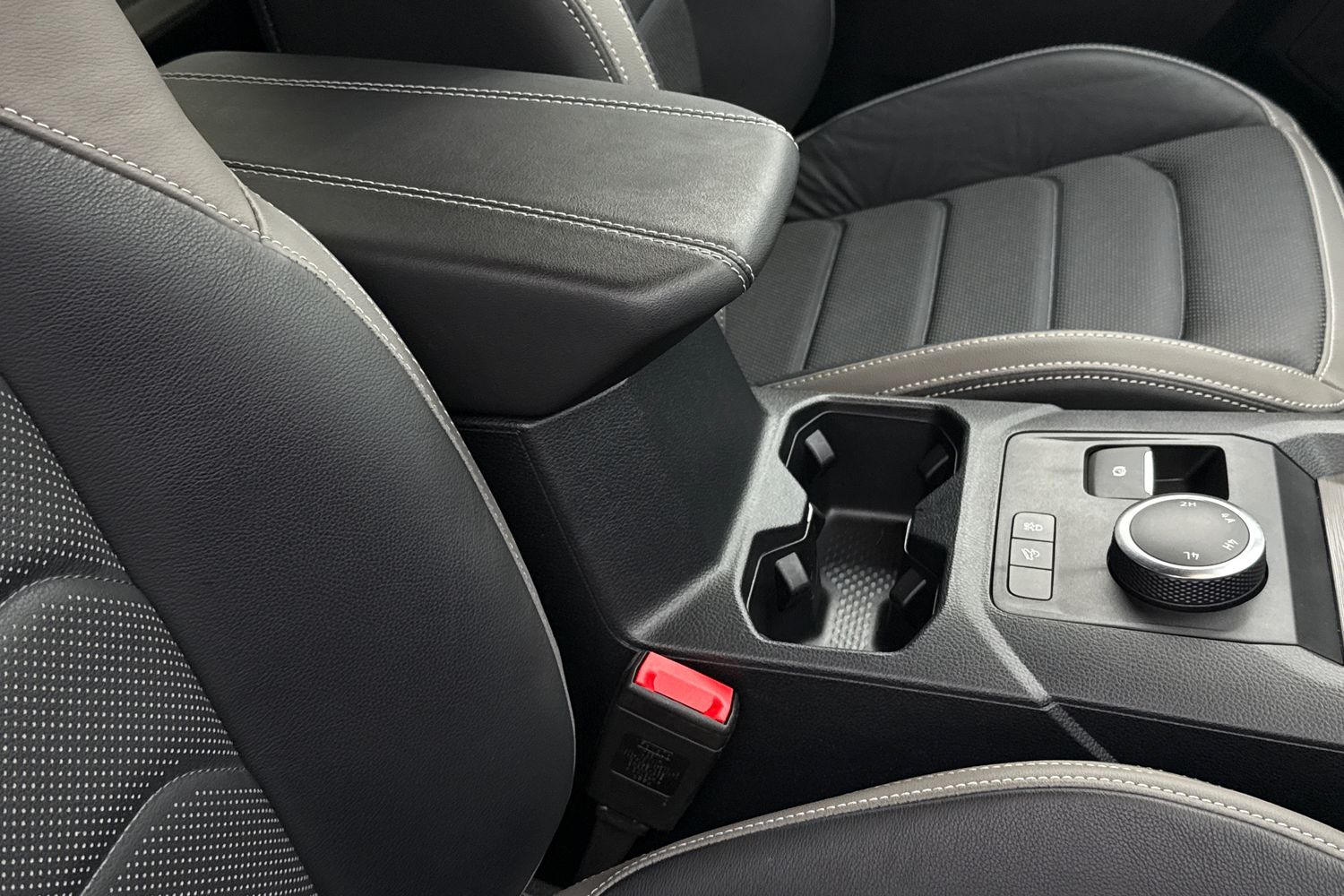 Used Volkswagen Amarok 2024 for sale - 77308747: Photo 37