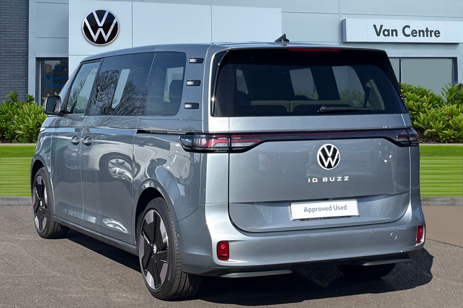 Used Volkswagen ID.Buzz 2025 for sale - 77943695: Photo 2