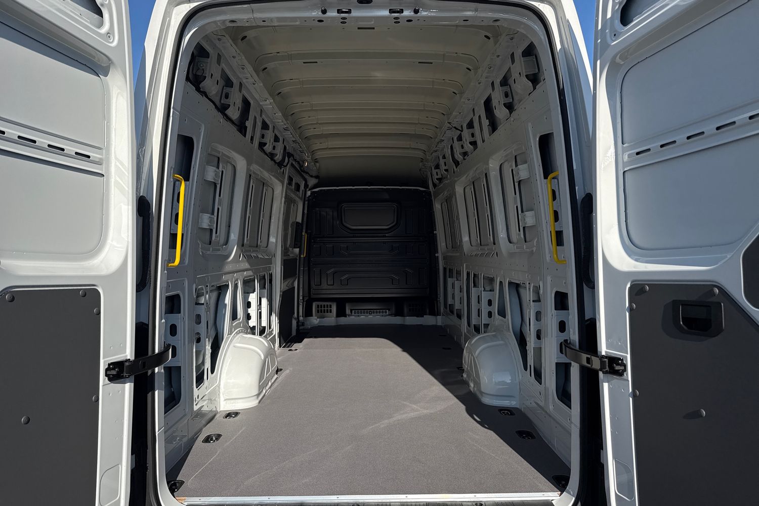 Used Volkswagen Crafter 2026 for sale - 77758456: Photo 9