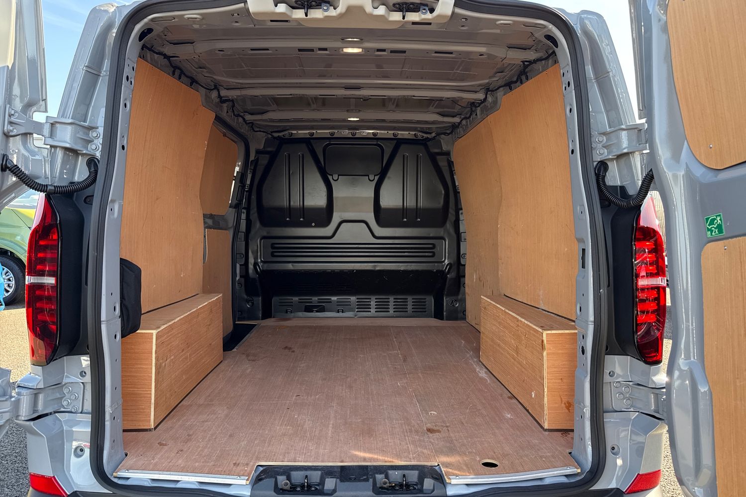 Used Volkswagen Transporter 2025 for sale - 77943892: Photo 10