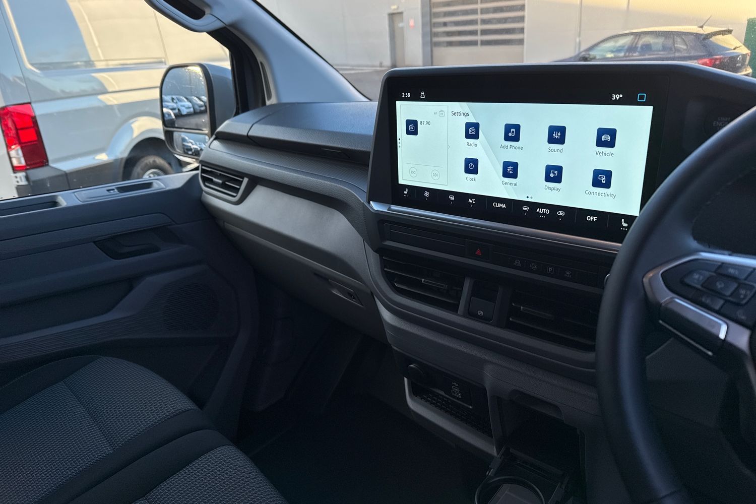 Used Volkswagen Transporter 2025 for sale - 77233237: Photo 14