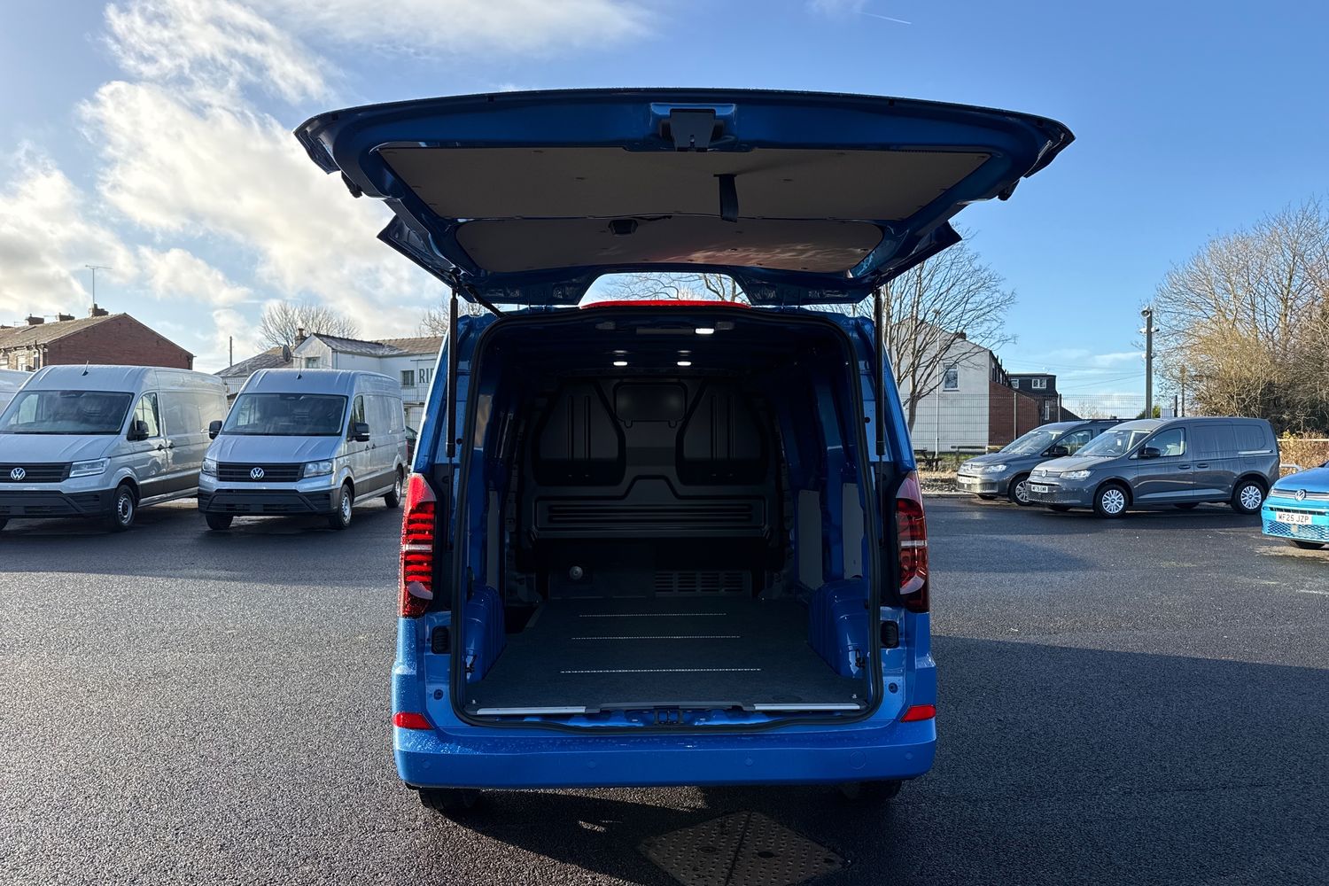 Used Volkswagen Transporter 2025 for sale - 77117749: Photo 31