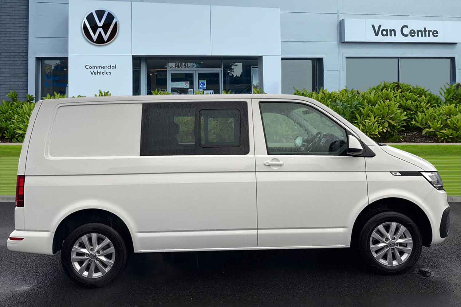 Used Volkswagen Transporter 2024 for sale - 76636927: Photo 3