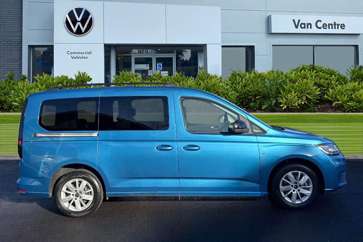 Used Volkswagen Caddy Maxi 2024 for sale - 77361943: Photo 3