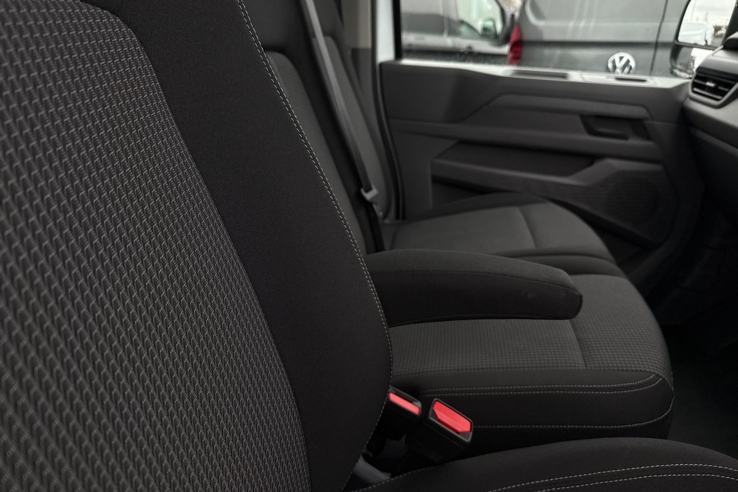 Used Volkswagen Transporter 2025 for sale - 77147490: Photo 32