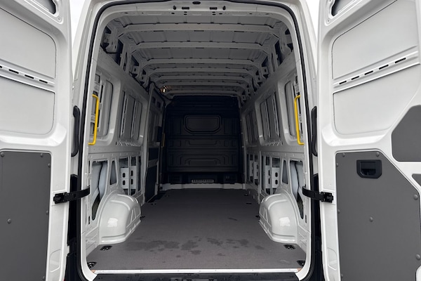 Used Volkswagen Crafter 2025 for sale - 76311018: Photo 9