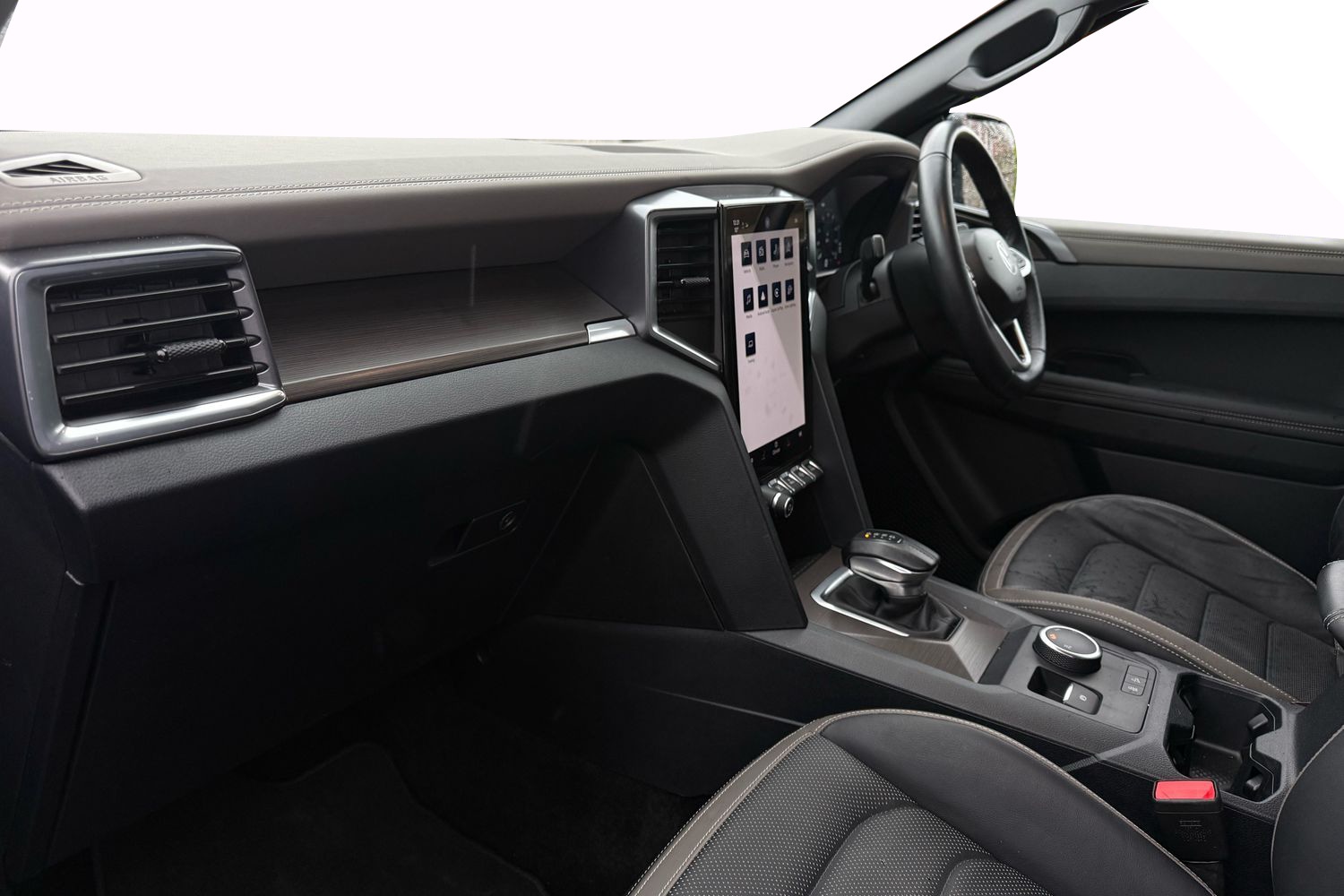 Used Volkswagen Amarok 2024 for sale - 76890293: Photo 8