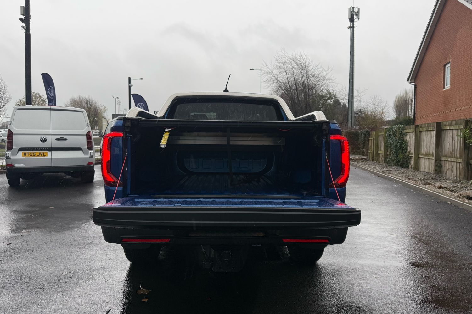 Used Volkswagen Amarok 2024 for sale - 76890293: Photo 9