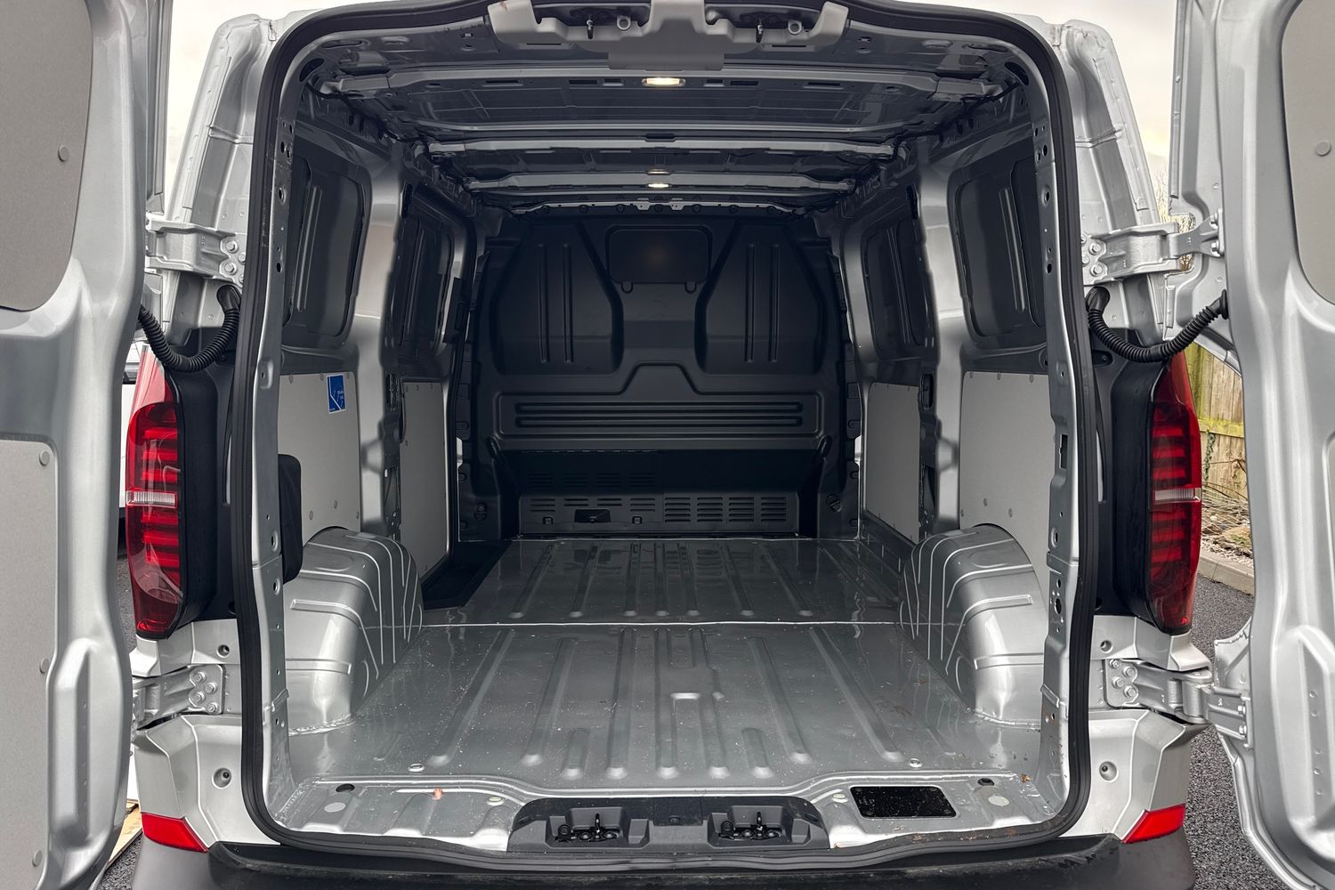 Used Volkswagen Transporter 2025 for sale - 77473150: Photo 9