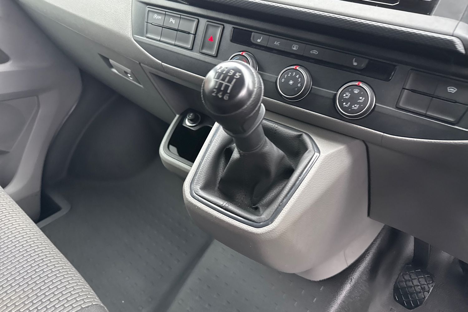 Used Volkswagen Transporter 2024 for sale - 77147487: Photo 19