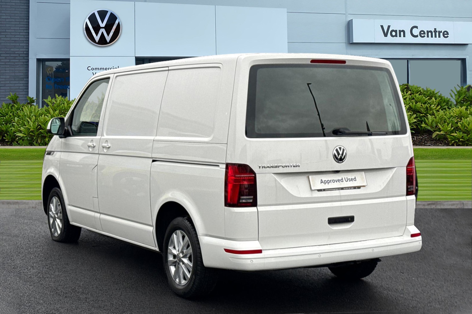 Used Volkswagen Transporter 2024 for sale - 77147487: Photo 2