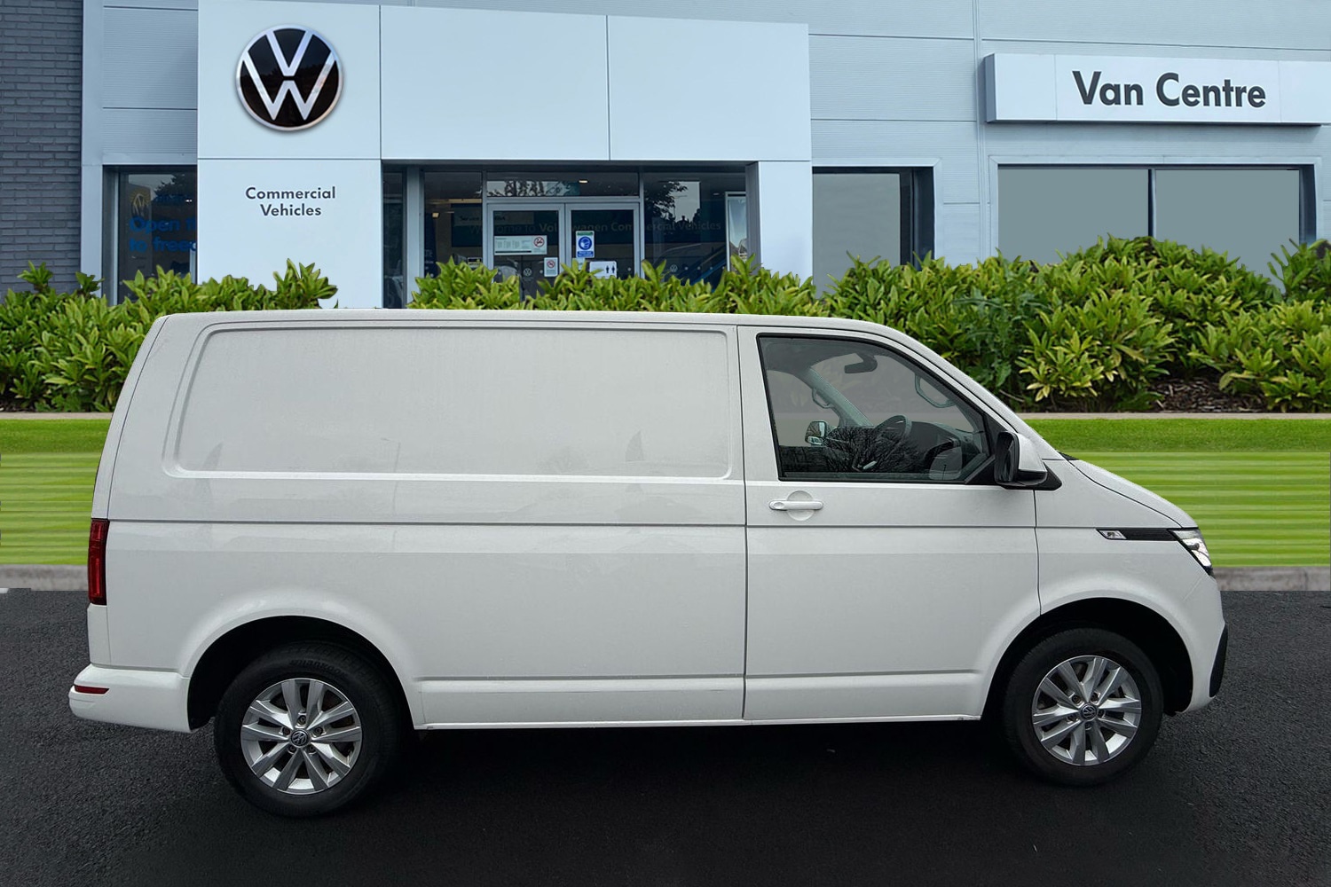 Used Volkswagen Transporter 2024 for sale - 77147487: Photo 3