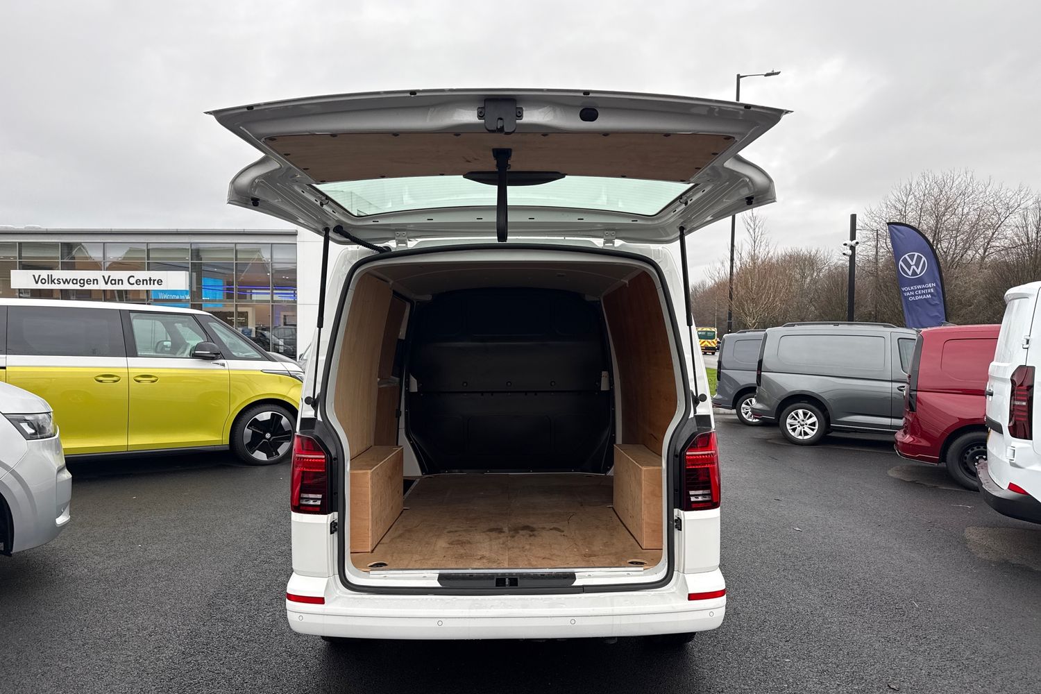 Used Volkswagen Transporter 2024 for sale - 77147487: Photo 31