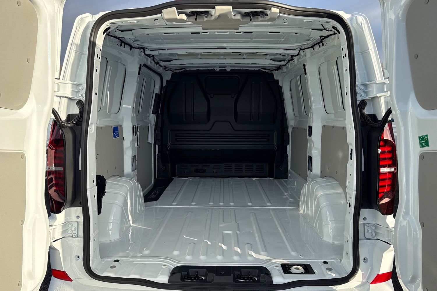 Used Volkswagen Transporter 2025 for sale - 77011560: Photo 9