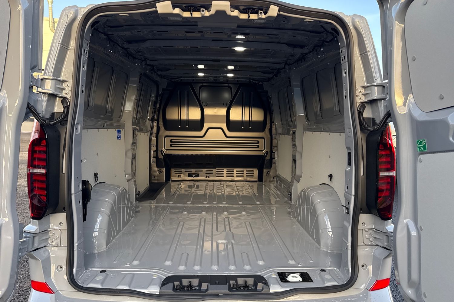 Used Volkswagen Transporter 2025 for sale - 77233308: Photo 9