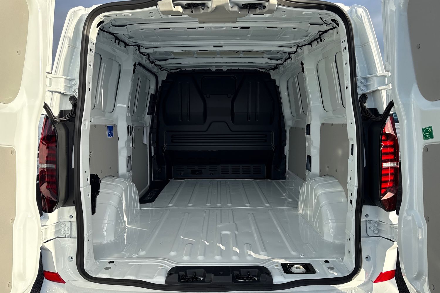 Used Volkswagen Transporter 2025 for sale - 77011563: Photo 9