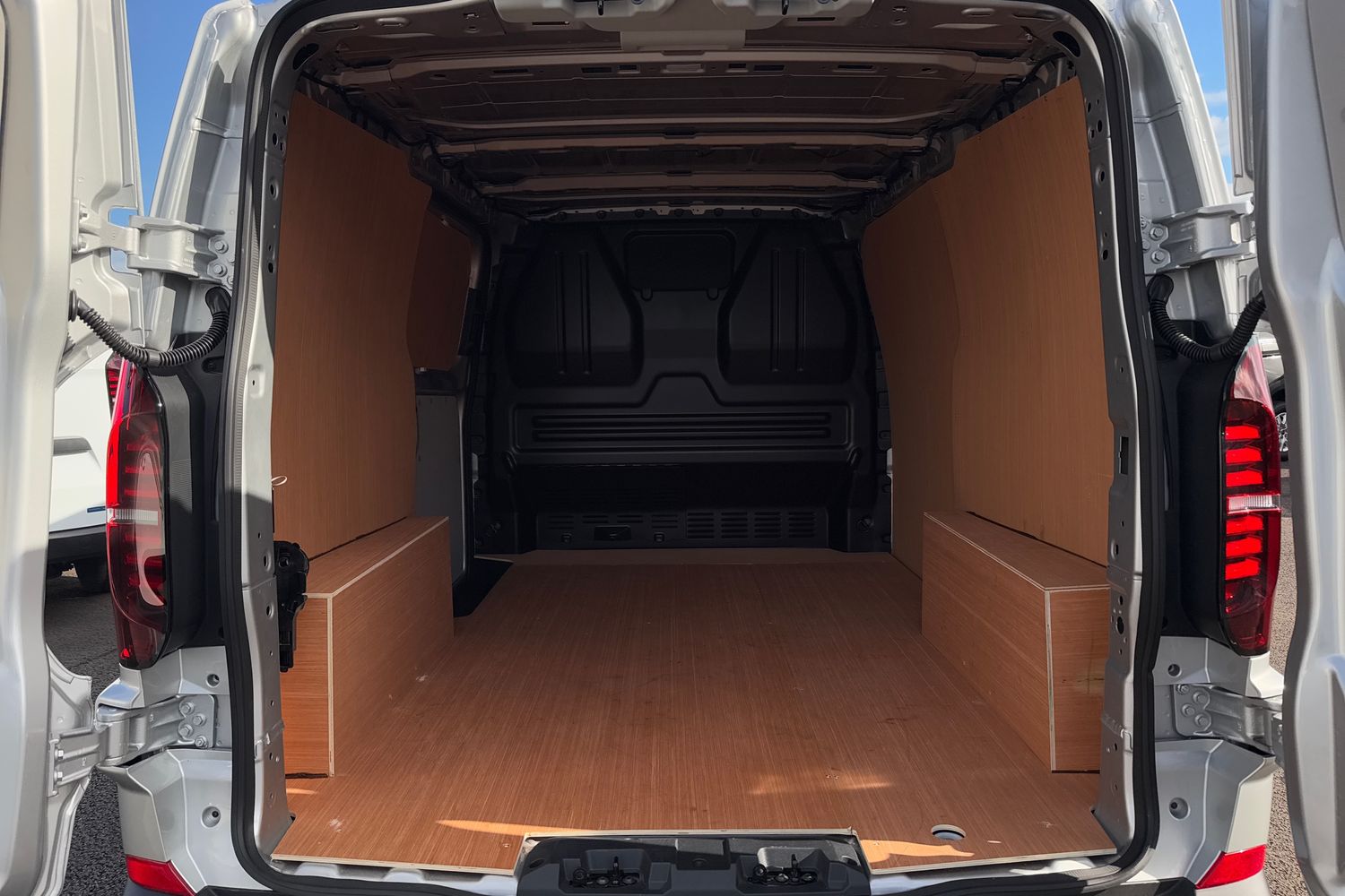 Used Volkswagen Transporter 2025 for sale - 77382333: Photo 10