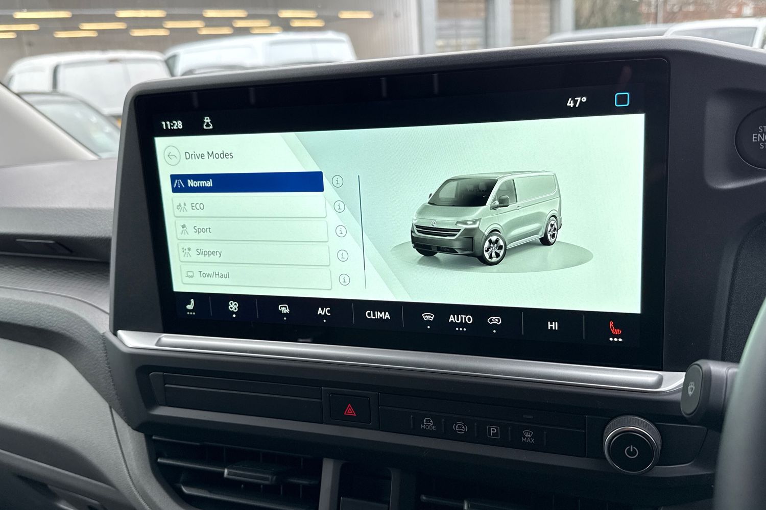 Used Volkswagen Transporter 2025 for sale - 77179198: Photo 38