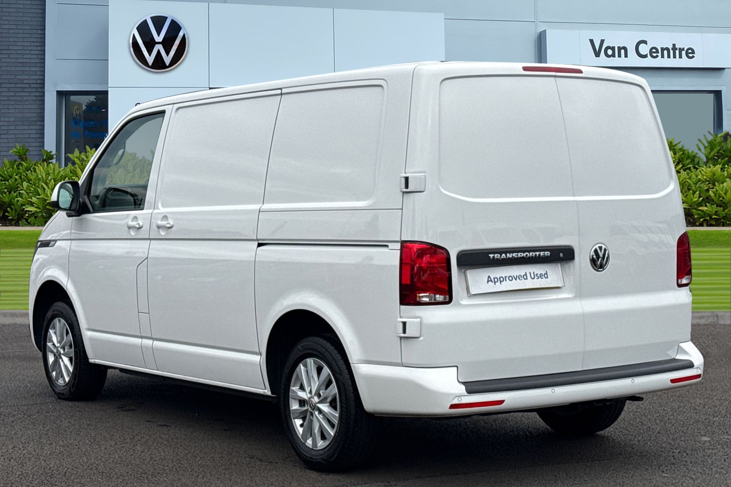 Used Volkswagen Transporter 2024 for sale - 76595835: Photo 2