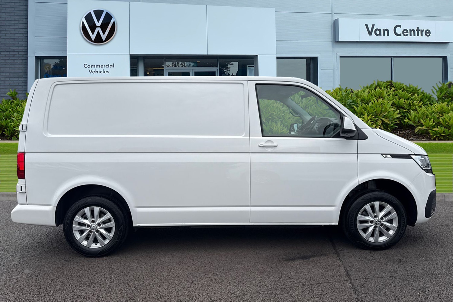 Used Volkswagen Transporter 2024 for sale - 76595835: Photo 3