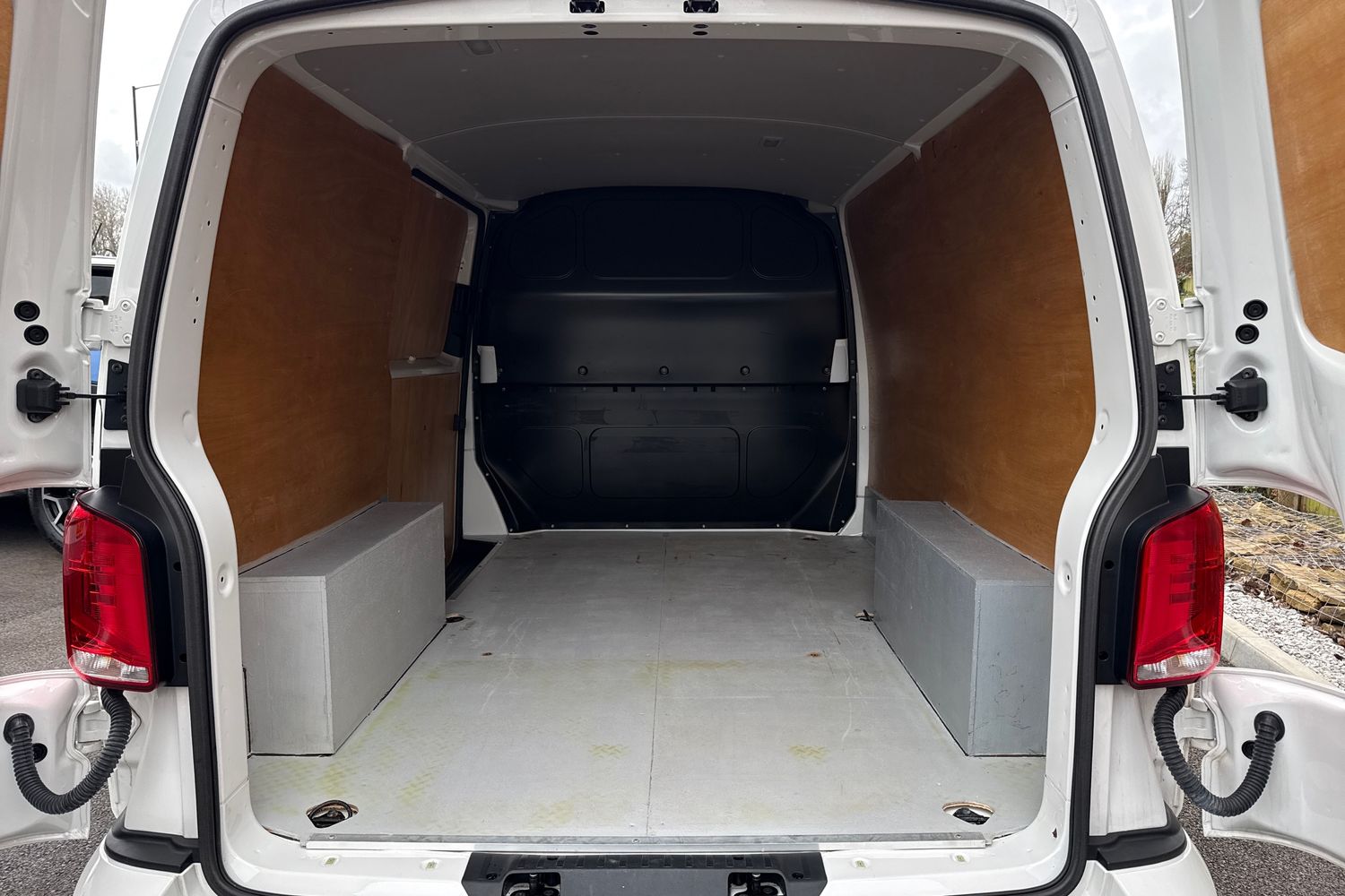 Used Volkswagen Transporter 2023 for sale - 77615904: Photo 10