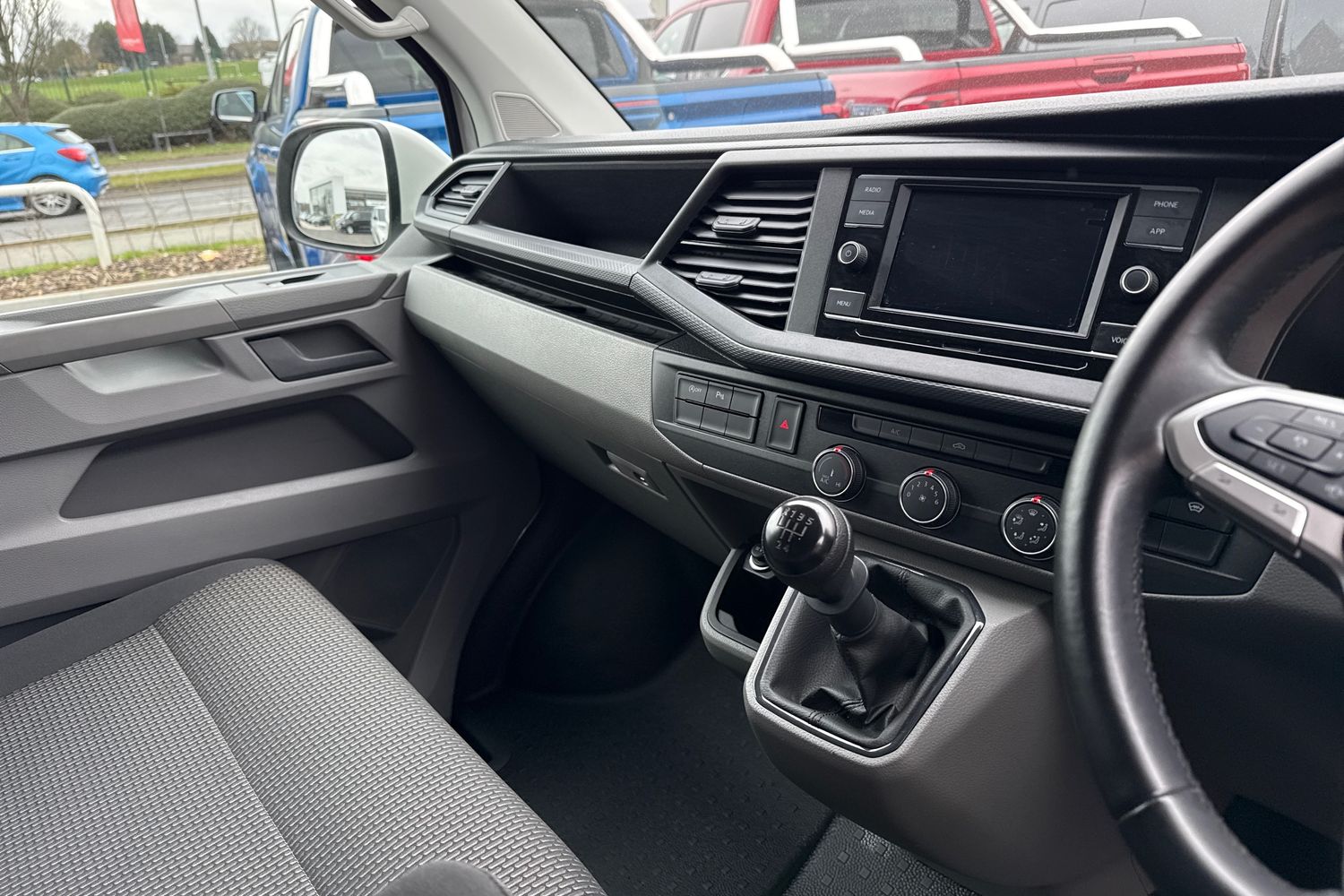 Used Volkswagen Transporter 2023 for sale - 77615904: Photo 15