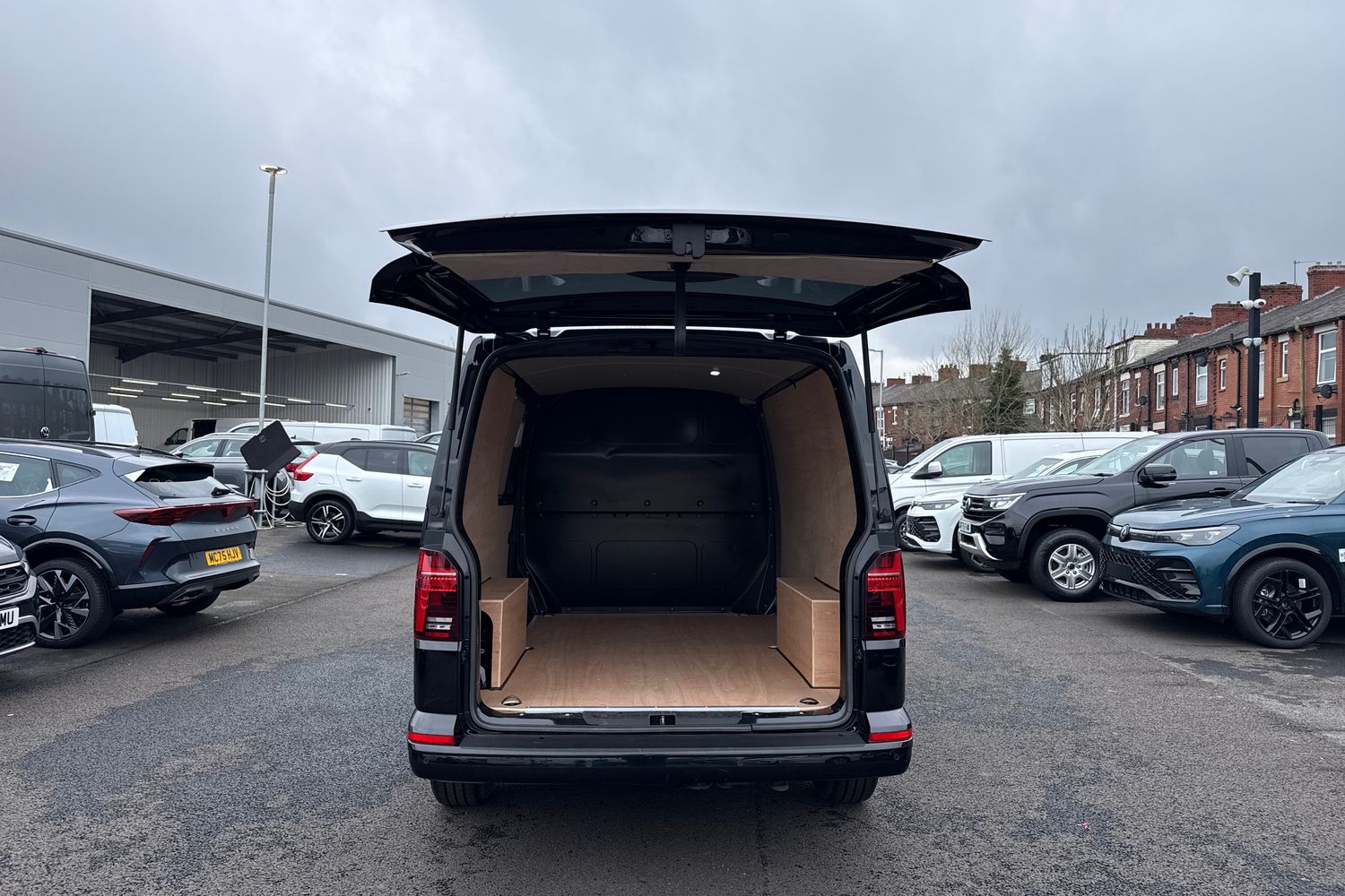 Used Volkswagen Transporter 2024 for sale - 77516921: Photo 32