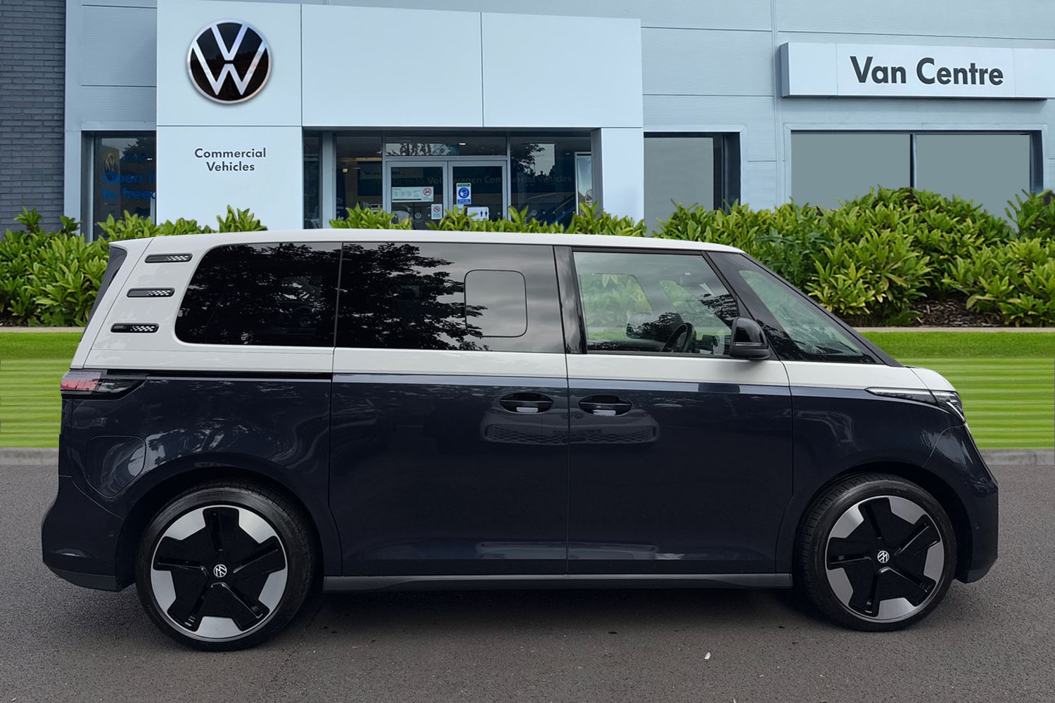 Used Volkswagen ID.Buzz 2025 for sale - 76004927: Photo 3