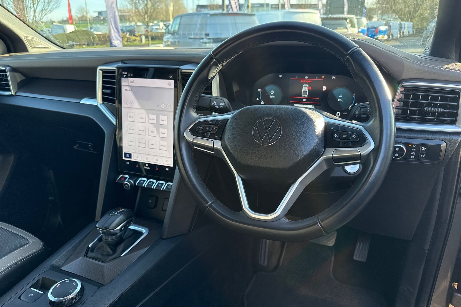 Used Volkswagen Amarok 2024 for sale - 77361891: Photo 13