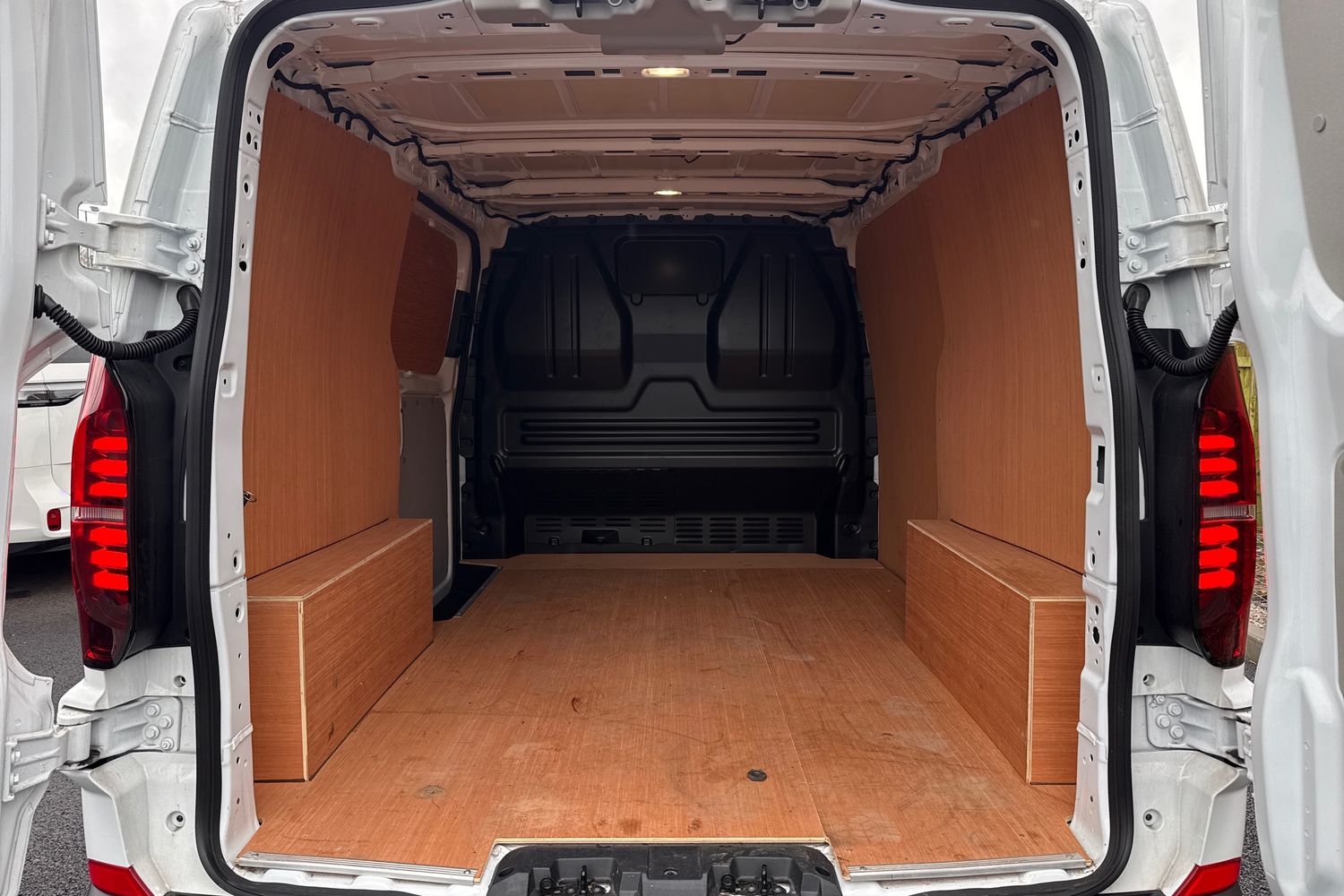 Used Volkswagen Transporter 2025 for sale - 77472826: Photo 10