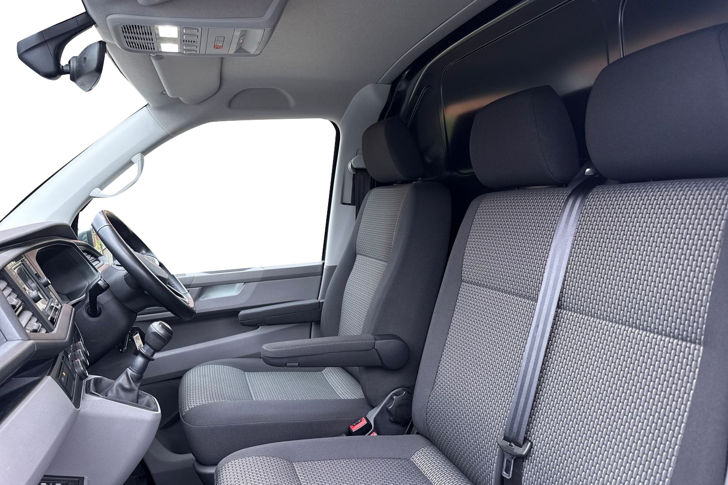 Used Volkswagen Transporter 2023 for sale - 76515789: Photo 11