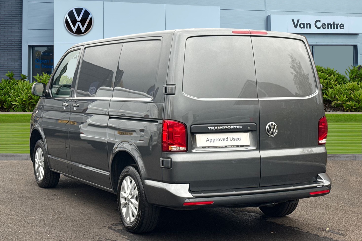 Used Volkswagen Transporter 2023 for sale - 76515789: Photo 2