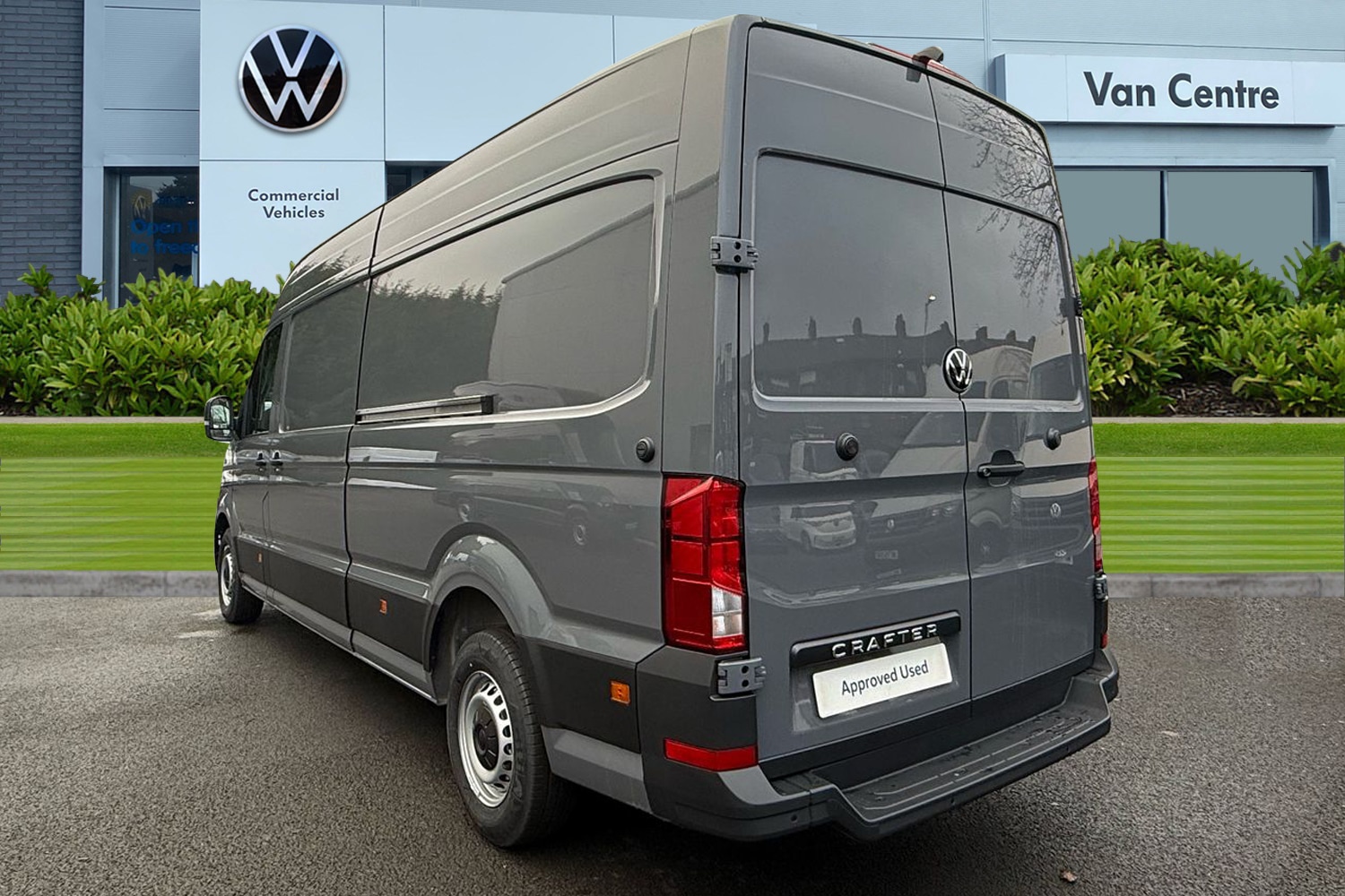 Used Volkswagen Crafter 2025 for sale - 77044393: Photo 2