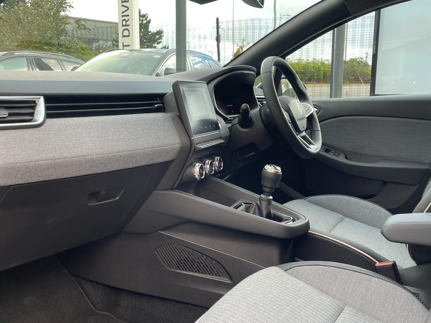 Used Renault Clio 2025 for sale - 76420394: Photo 20