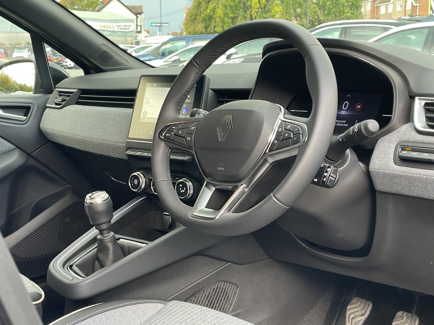 Used Renault Clio 2025 for sale - 76420394: Photo 22