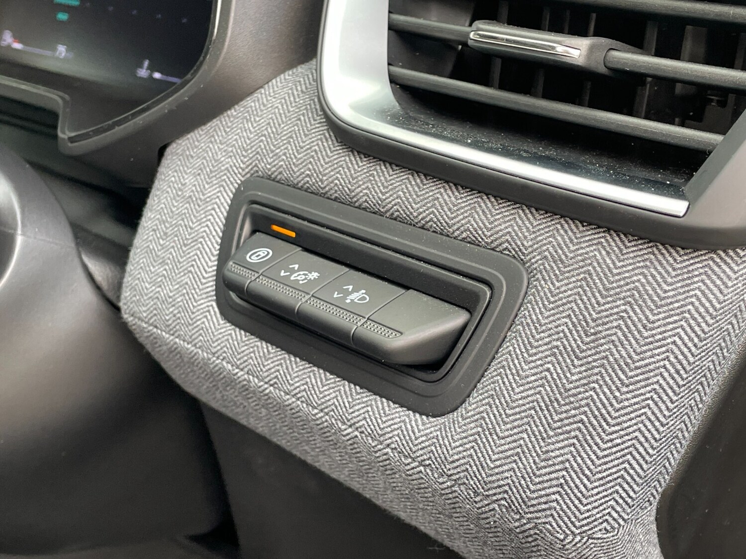 Used Renault Clio 2025 for sale - 76420394: Photo 24