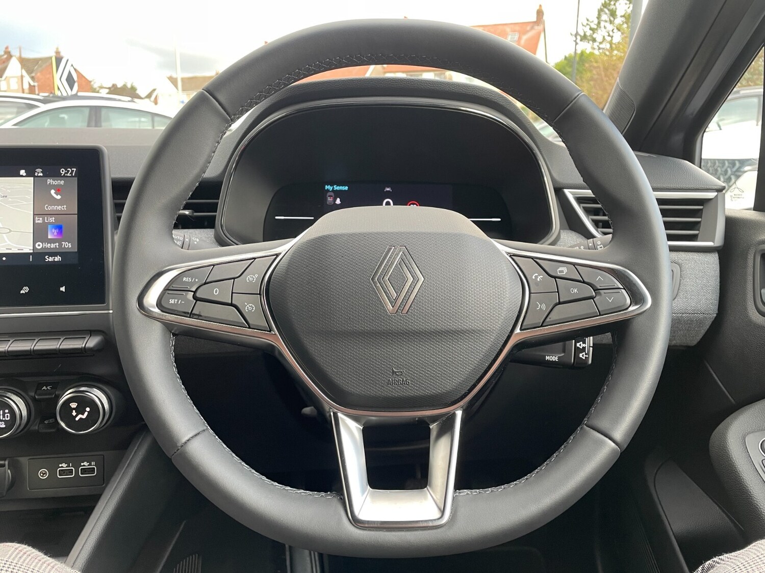 Used Renault Clio 2025 for sale - 76420394: Photo 26