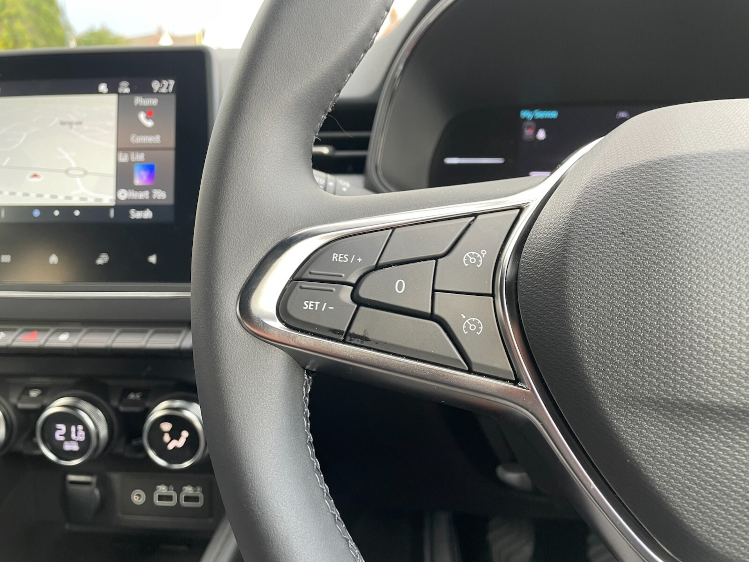 Used Renault Clio 2025 for sale - 76420394: Photo 27