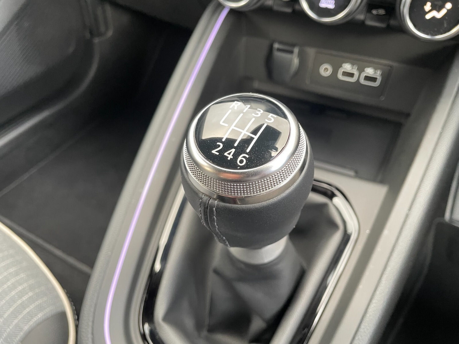 Used Renault Clio 2025 for sale - 76420394: Photo 36