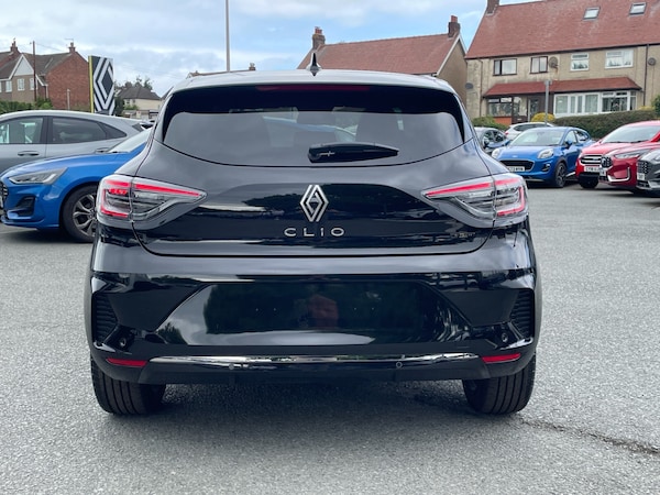 Used Renault Clio 2025 for sale - 76276177: Photo 5