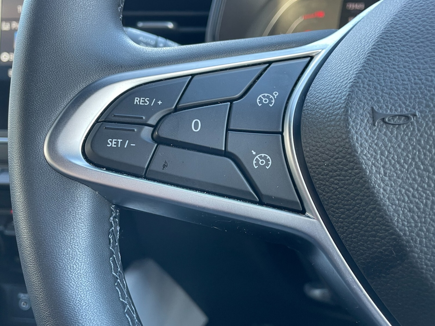 Used Renault Clio 2023 for sale - 76276685: Photo 24