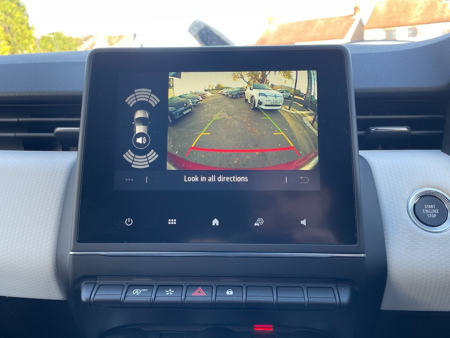 Used Renault Clio 2023 for sale - 76276685: Photo 30