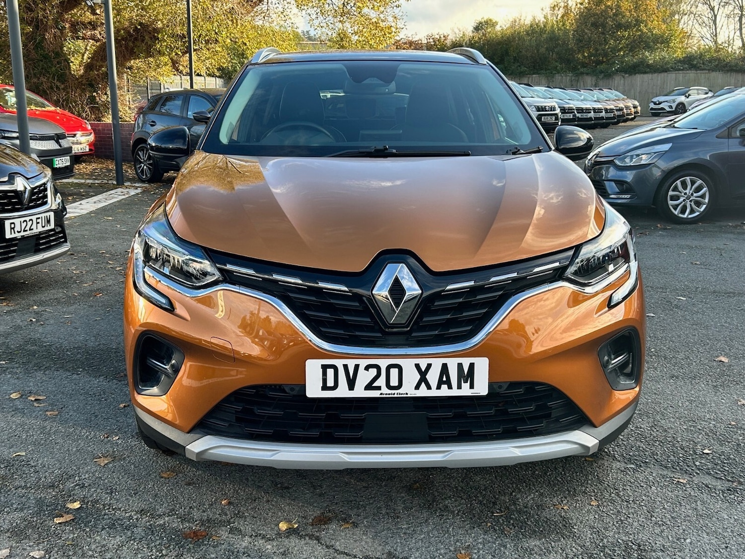Used Renault Captur 2020 for sale - 76297605: Photo 2
